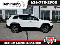 2022 Jeep Cherokee 4WD Trailhawk