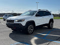 2022 Jeep Cherokee 4WD Trailhawk