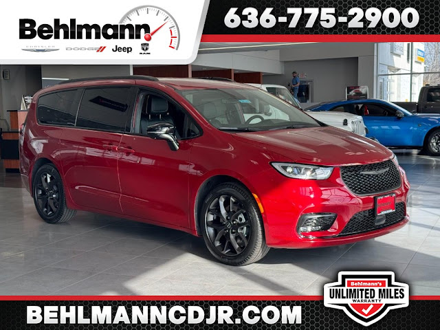 2026 Chrysler Pacifica Select