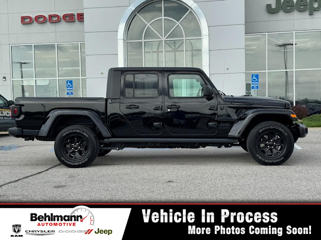 2022 Jeep Gladiator 4WD Willys Sport